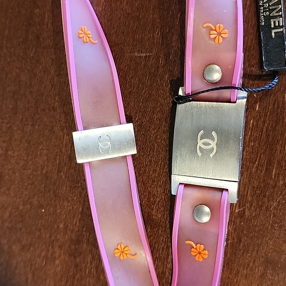 Authentic Chanel belt- rare - Picture 5 of 8